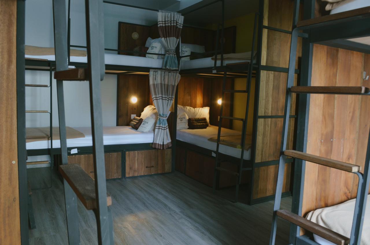 Whereder Poshtel Udon Thani Bagian luar foto