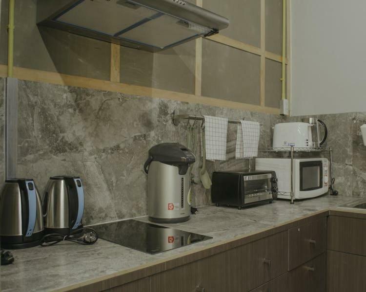Whereder Poshtel Udon Thani Bagian luar foto
